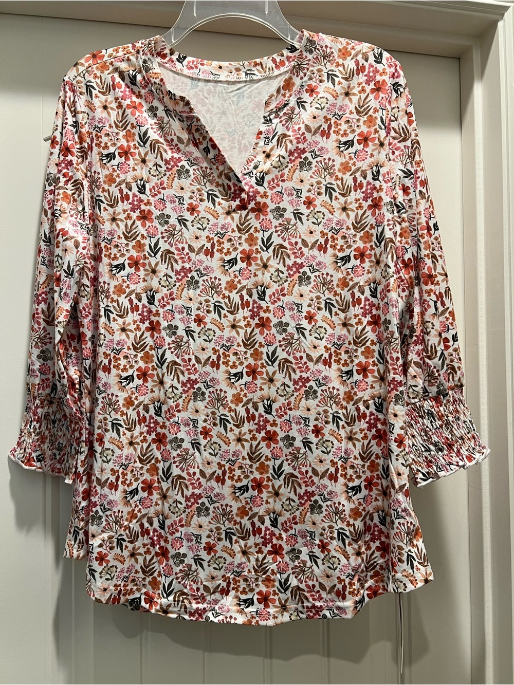 NWT Women’s Floral V-Neck Top with Smocked Cuffs